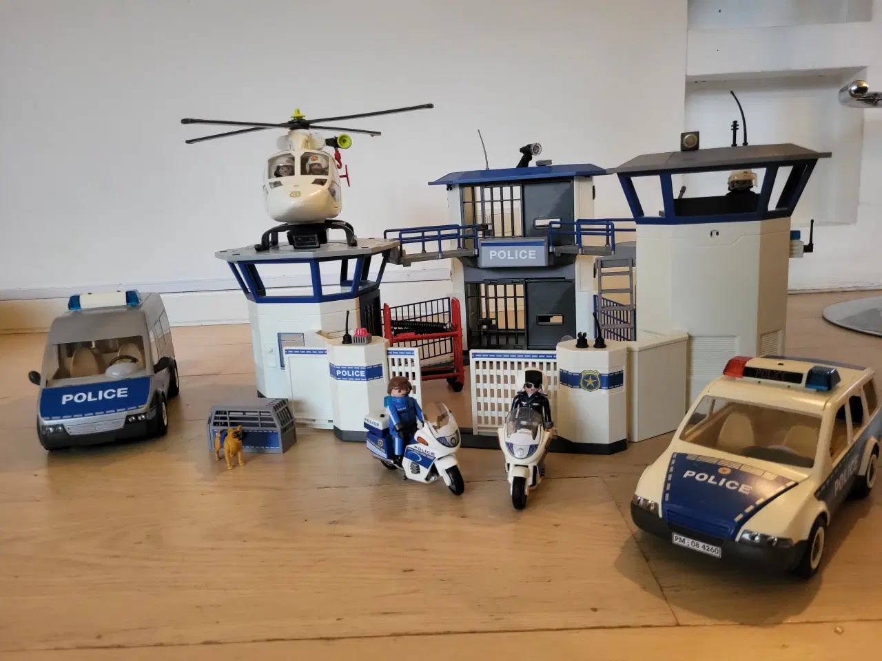 Billede 2 - Politistation playmobil 