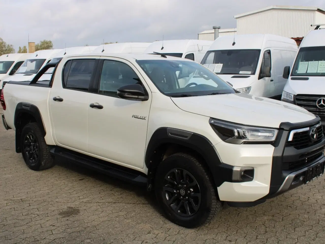 Billede 2 - Toyota HiLux 2,8 D T4 Invincible Db.Kab aut.