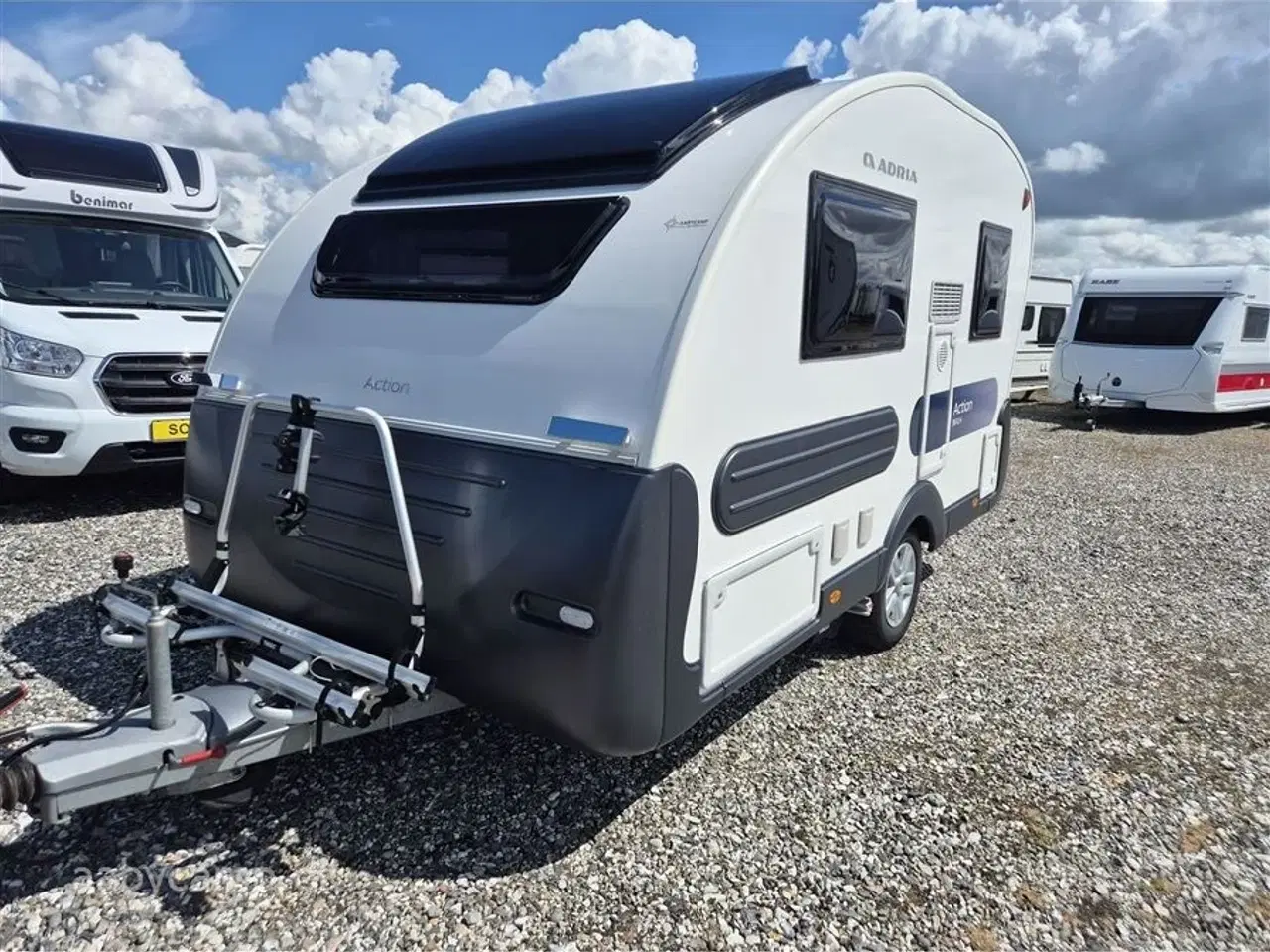 Billede 4 - 0 - Adria Action 361 LH   Fortelt kampa air, Enduro mover, thule cykelholder. elektrisk gulvvarme.