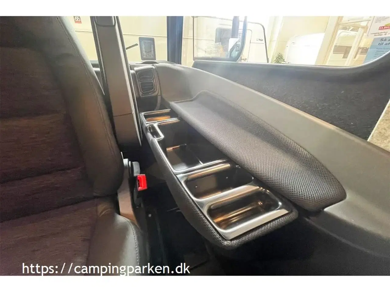 Billede 5 - 2025 - Niesmann+Bischoff iSmove 6.9E Aut. gear   Kvalitet og luksus i Limousineklassen!