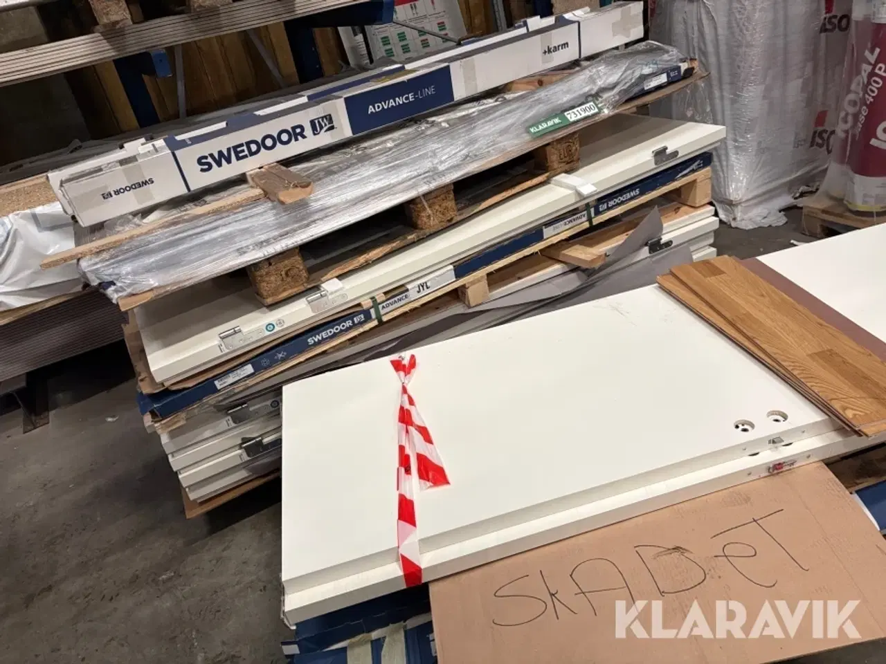 Billede 1 - Lot: døre og karme Swedoor 13 assorteret døre - 2 karme