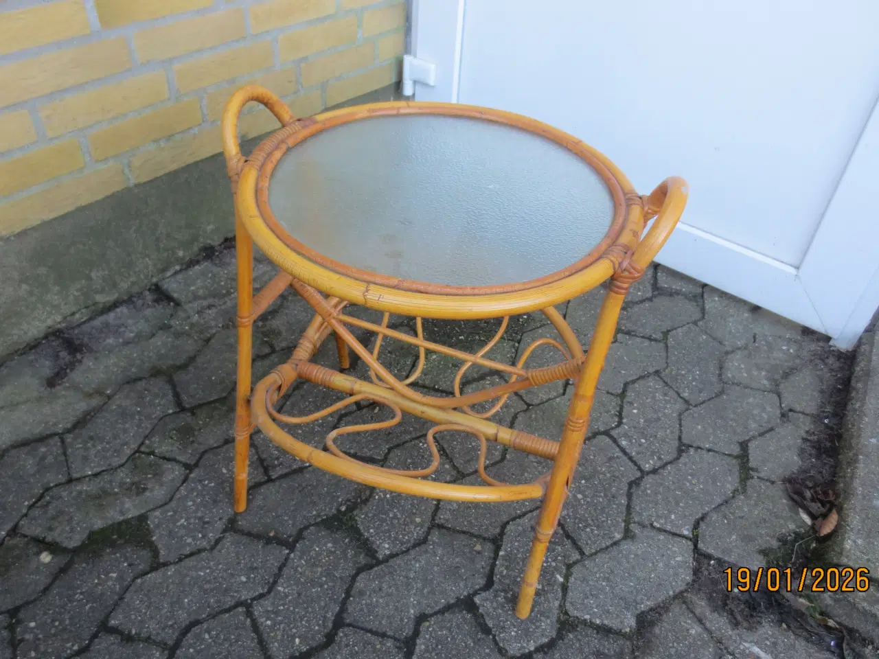 Billede 3 - 1 stk Rund Bambus Bord med Glasplade