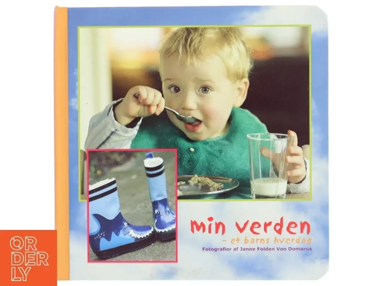 Billede 1 - Børnebog 'Min verden - et barns hverdag' fra Carlsen