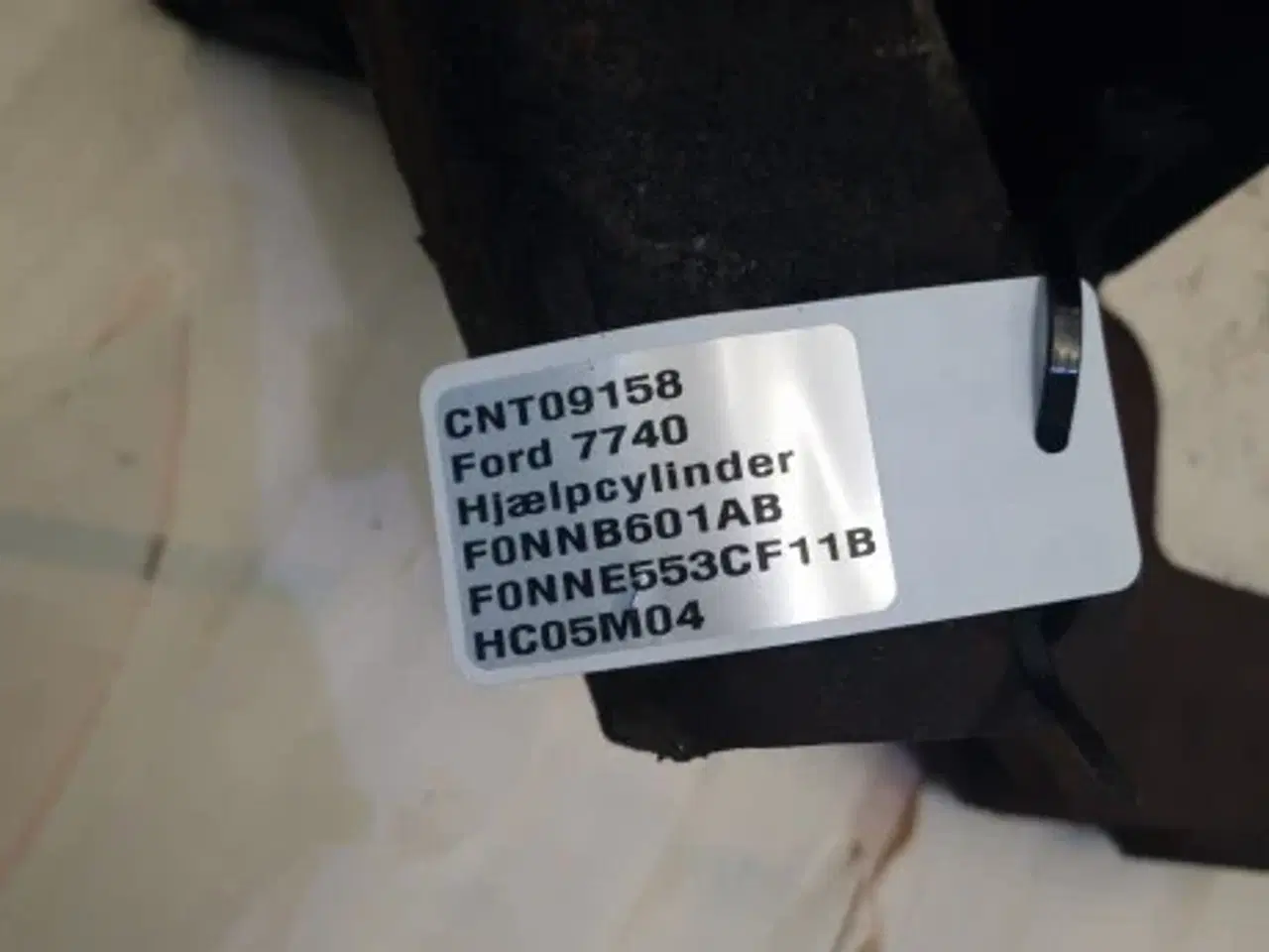 Billede 3 - Ford 7740 Hjælpcylinder F0NNE553CF11B
