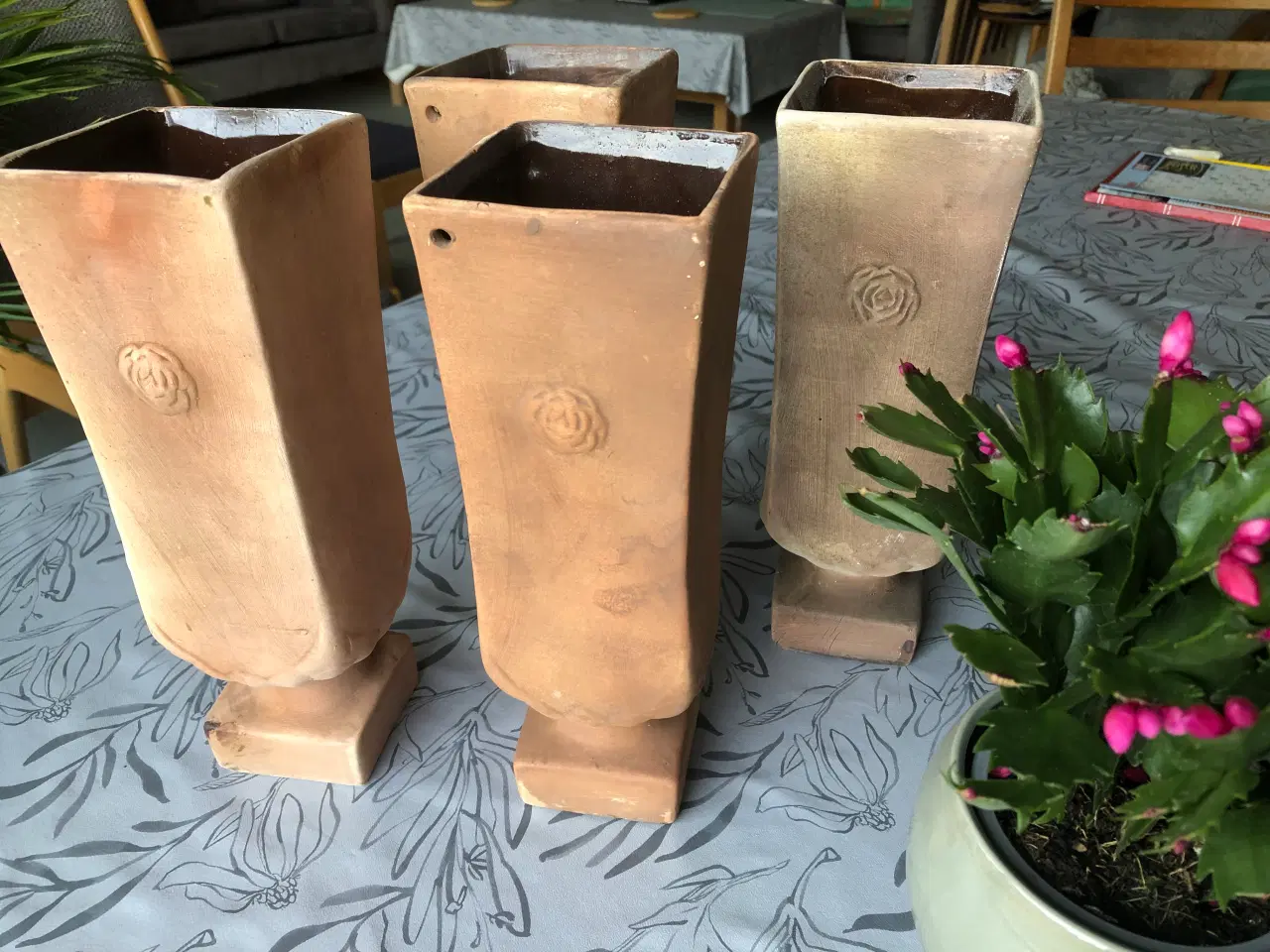 Billede 1 - 4 Stk. firkantet SKJULER på FOD