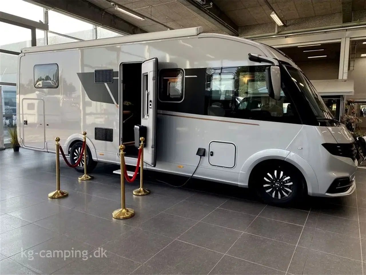 Billede 3 - 2026 - Adria Super Sonic 780 DL   Adria Super Sonic 780 – Ultimativ luksus på hjul Bestilt til levering medio oktober 2025
