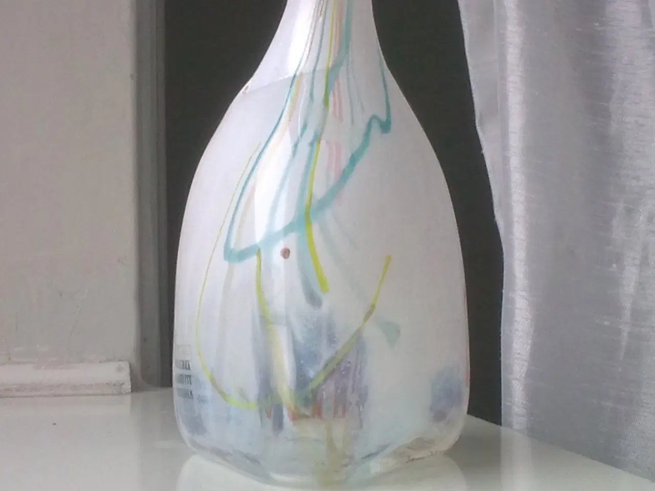 Billede 2 - Bornholm håndlavet glasvase Snogebæk glaspusteri