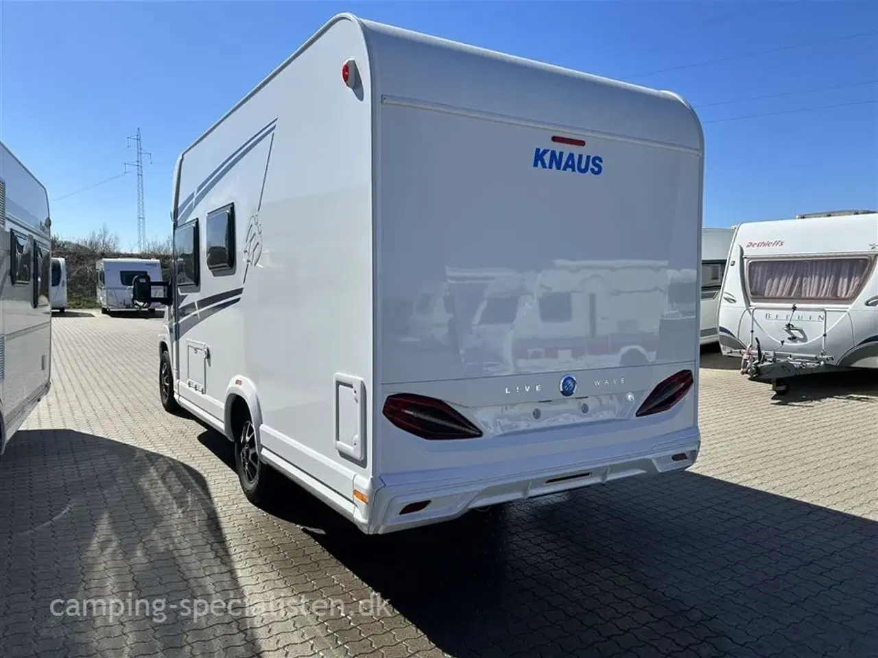 Billede 3 - 2023 - Knaus L!VE Wave 650 MF   Knaus L!ve  Wave 650 autocamper 140 hk på Fiat kan snart ses ses hos Camping Specialisten.dk