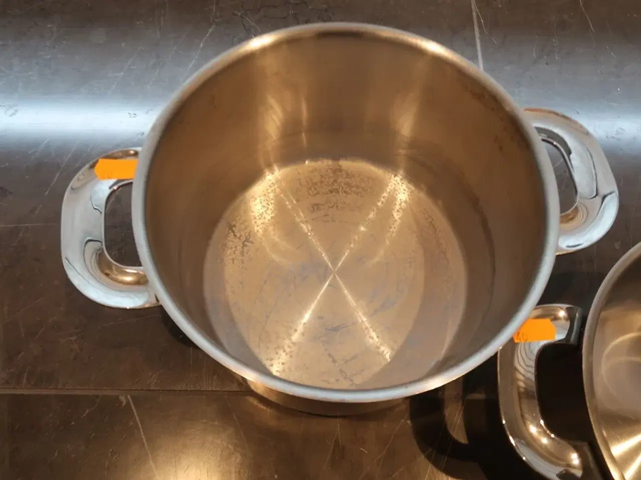 Billede 3 - 2 stk. Miele gryder med låg