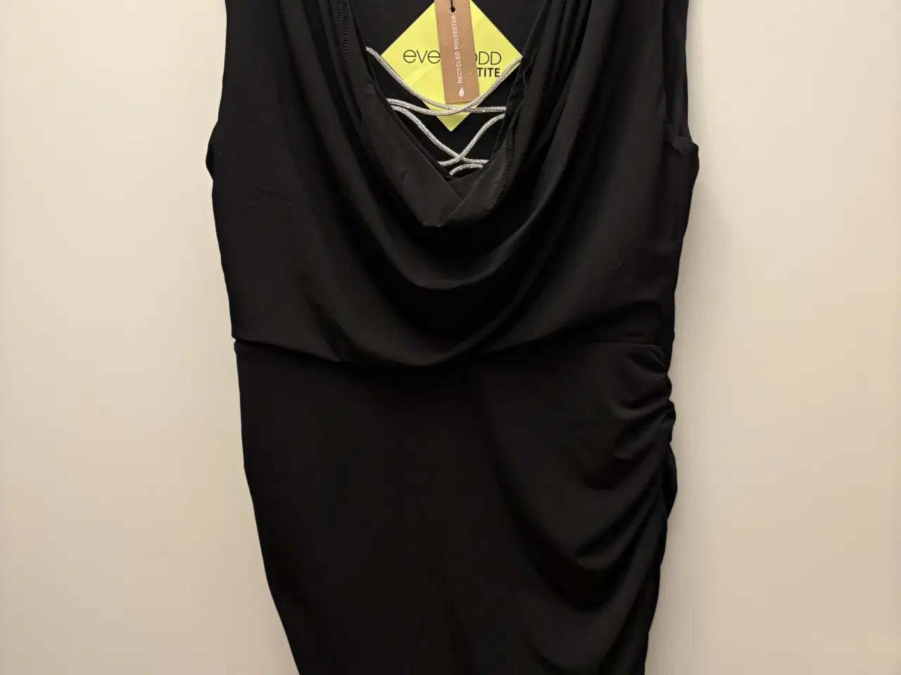 Billede 1 - Sort kort kjole