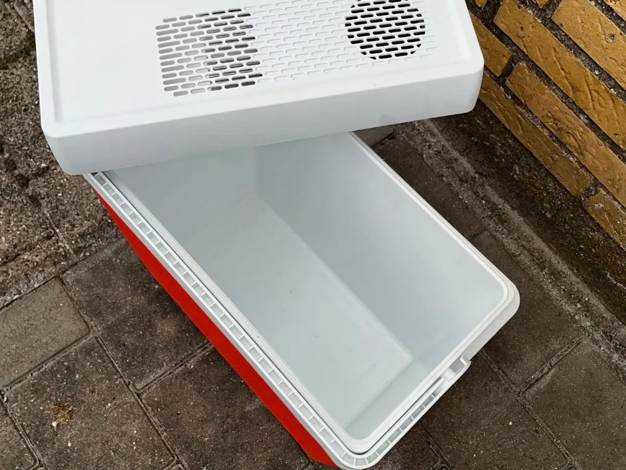 Billede 2 - MOBICOOL KØLEBOKS 12V 20L