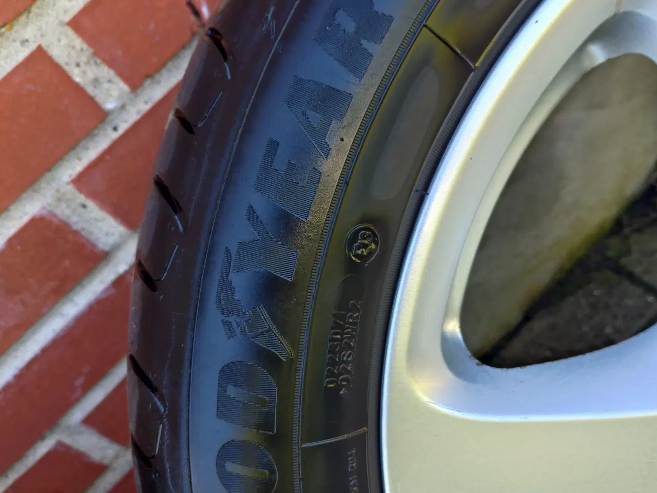 Billede 5 - alufælge med Goodyear sommerdæk 