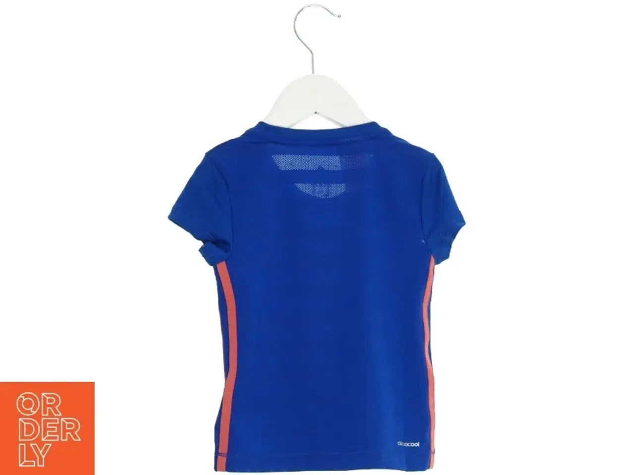 Billede 2 - Som ny T-Shirt fra Adidas (str. 104 cm)