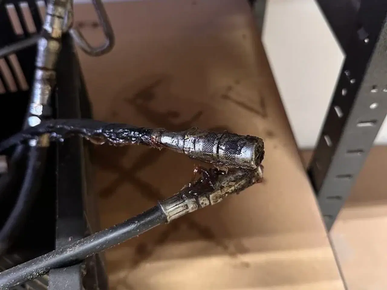 Billede 4 - Kasse med diverse fedtsprøjter