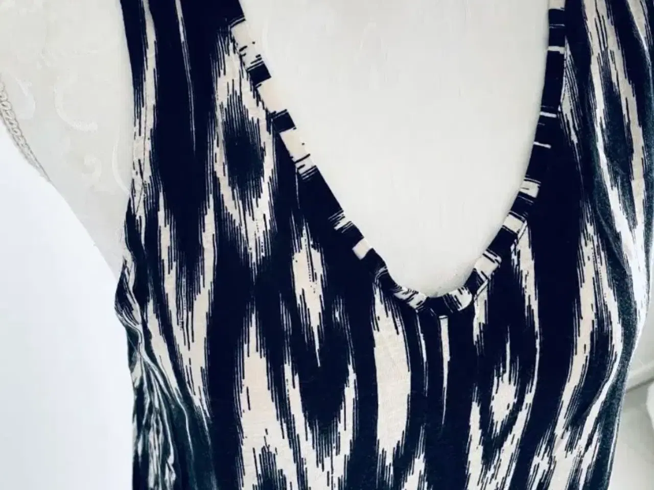 Billede 3 - Kjole fra H&M