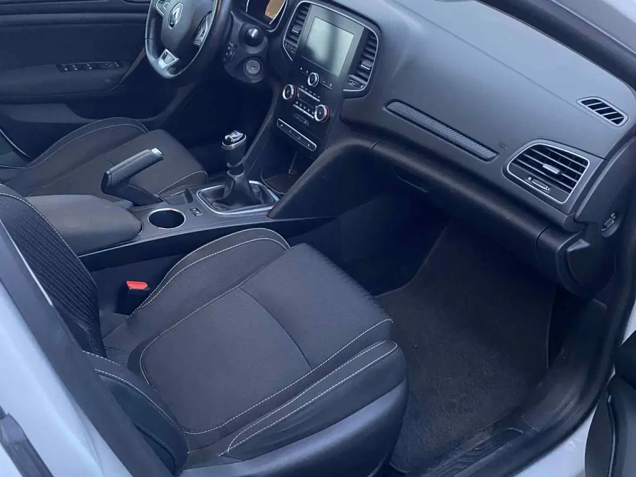 Billede 7 - NYSYNET Renualt Megane - Perfekt familievogn