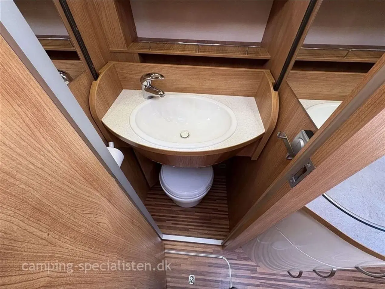 Billede 8 - 2015 - Frankia 640   Frankia 640 Compact Class 2015 - Se den nu hos Camping-Specialisten.dk