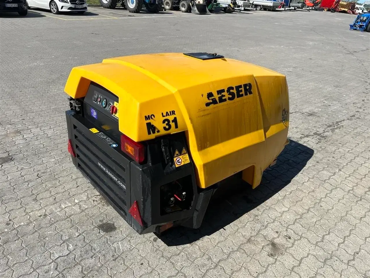 Billede 5 - Kaeser M 31 Brugt 3,1m3 mobil kompressor på ski