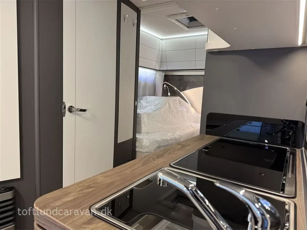 Billede 10 - 2026 - Hobby Excellent Edition 495 UL   Mest populære vogn med enkeltsenge. NY 2026 MODEL, PÅ LAGER, klar til omgående levering.