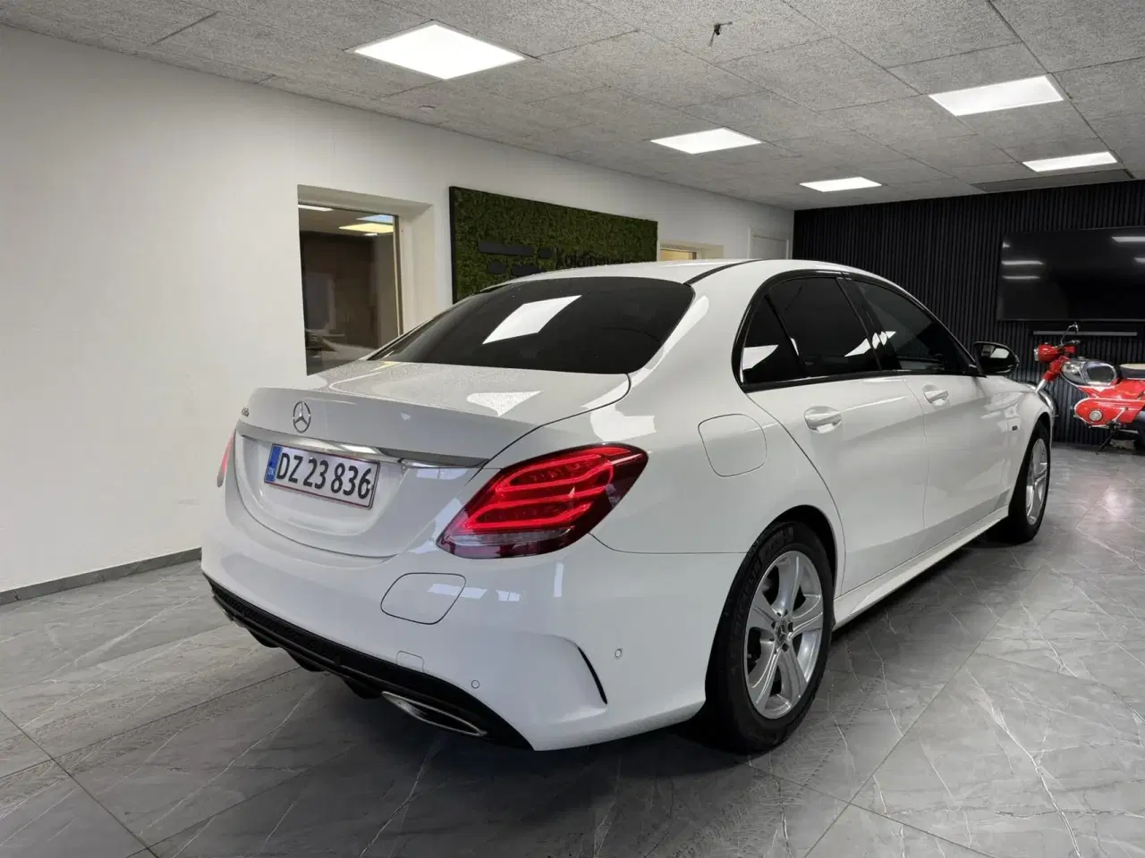 Billede 5 - Mercedes-Benz C350 e 2,0 Plugin-hybrid AMG Line 7G-Tronic Plus 279HK Aut.