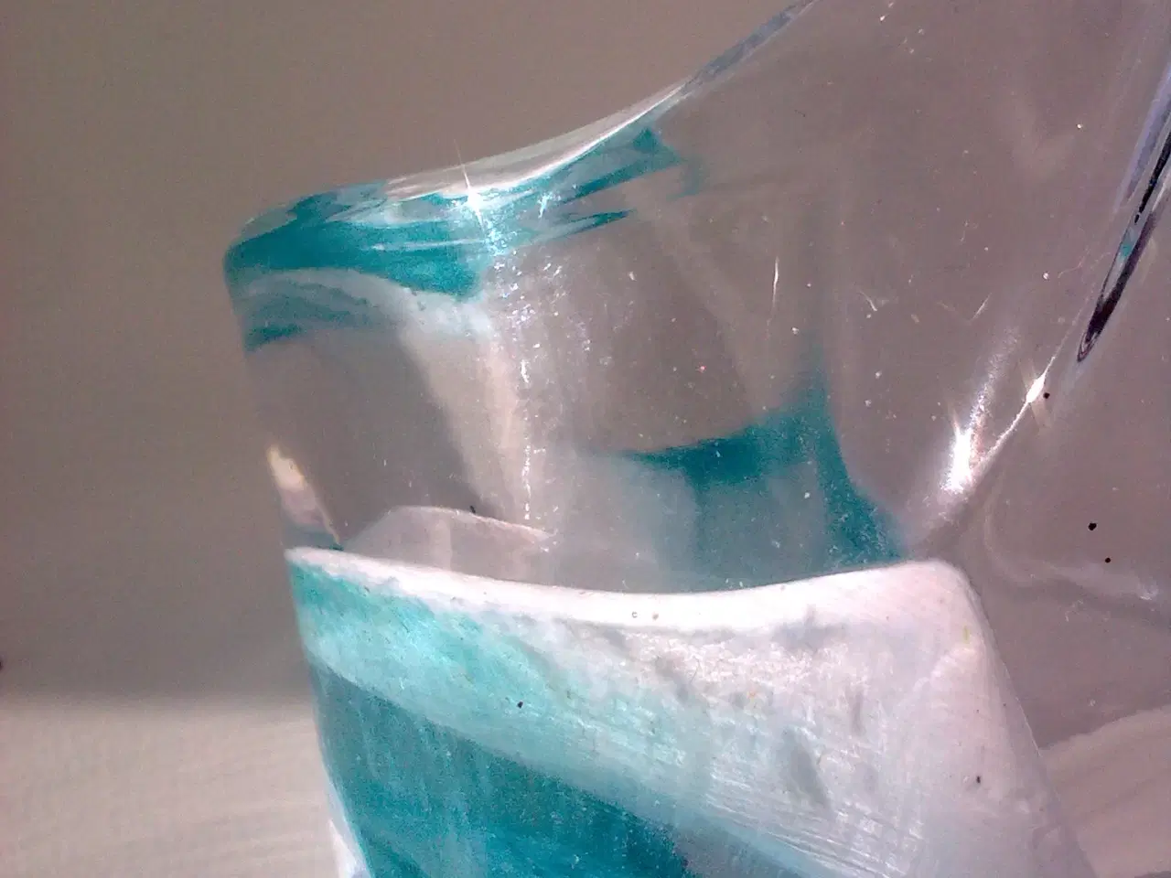 Billede 10 - Bornholm håndlavet glasvase Snogebæk glaspusteri