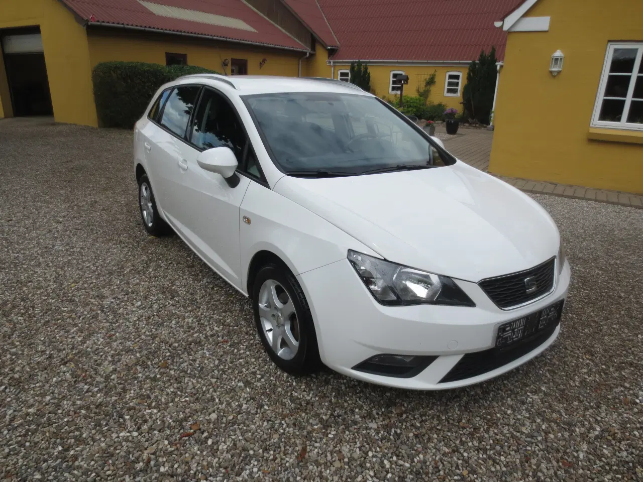 Billede 3 - Seat Ibiza 1.2 TSi St.car. År 2016. 