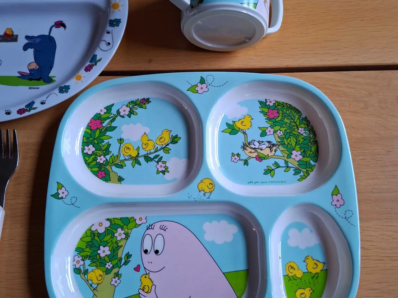 Billede 2 - Børne bestik, tallerkner og krus