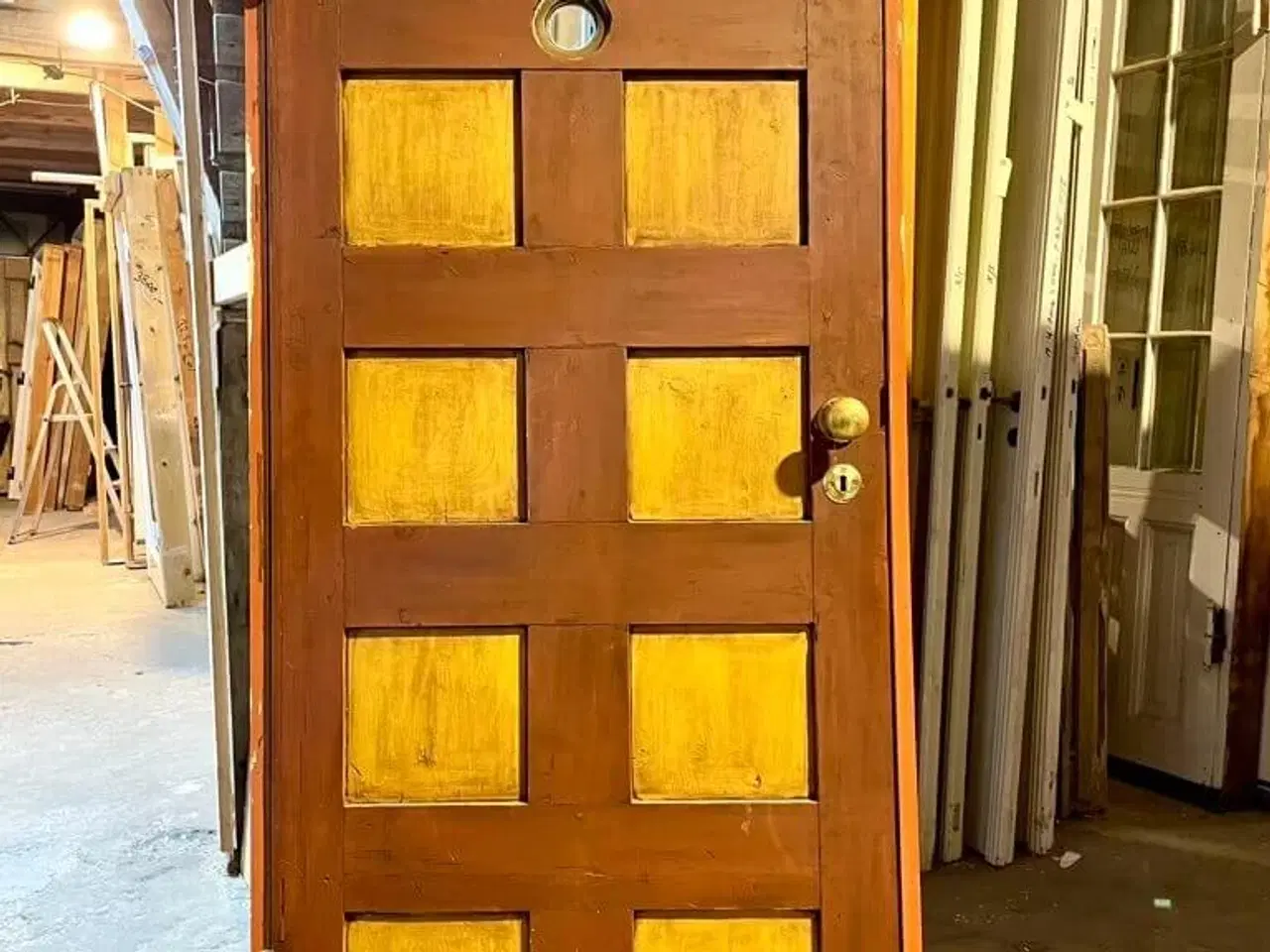 Billede 2 - Original fyldningsdør m. smukke fyldninger