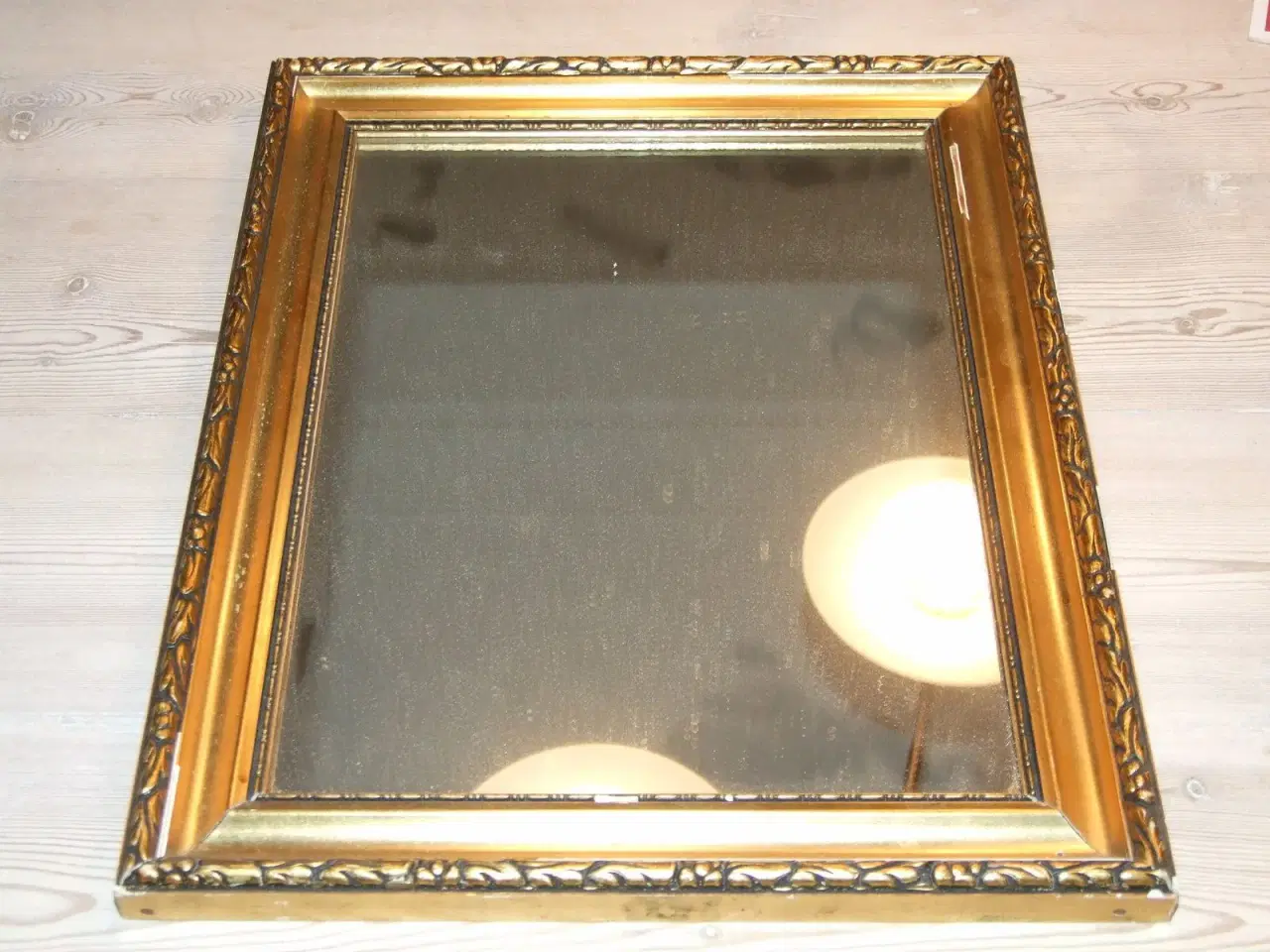 Billede 1 - Spejl med guldramme ,gammelt
