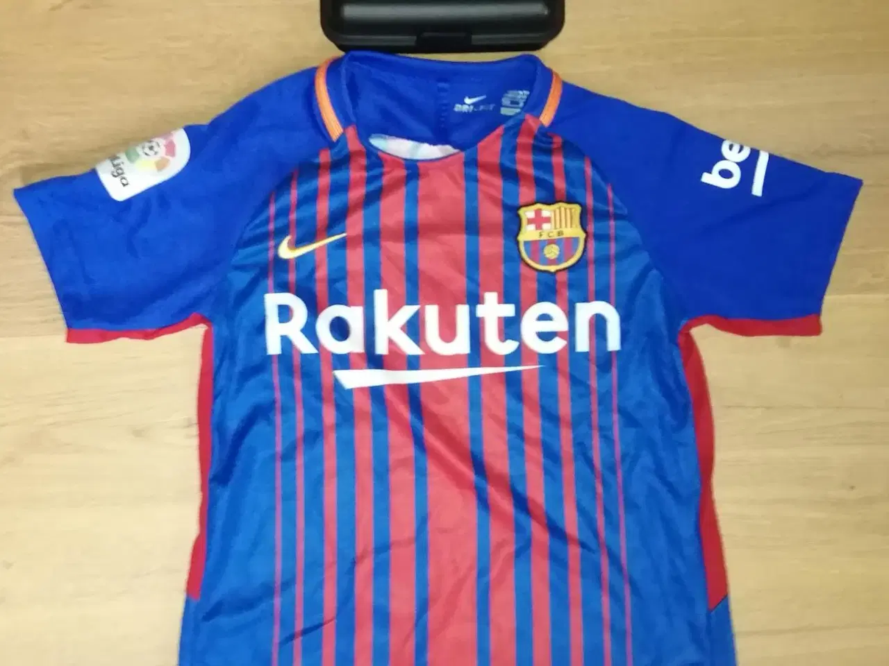 Billede 2 - FC BARCELONA MESSI 2017-18, STR. 140 OG MADKASSE