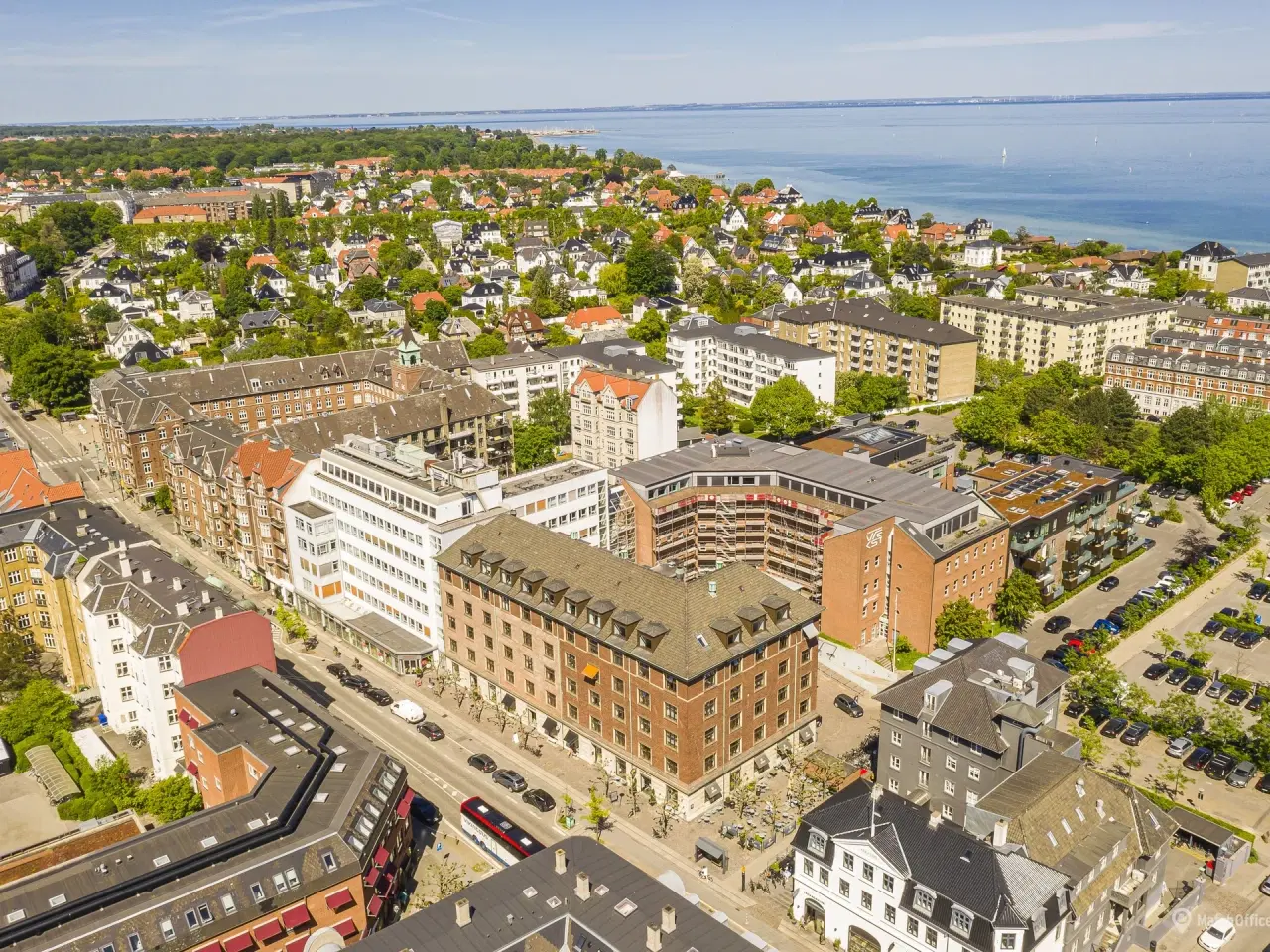 Billede 9 - Kontor i Hellerup med udsigt over Strandvejens hustage