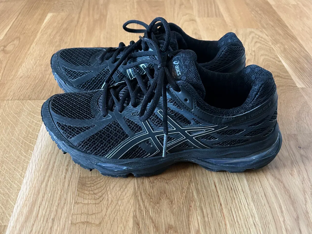 Billede 1 - Asics sko