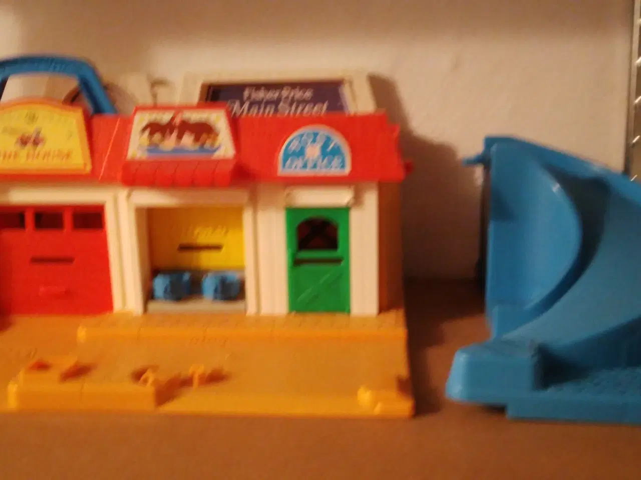 Billede 3 - Fisher Price parkeringsanlæg