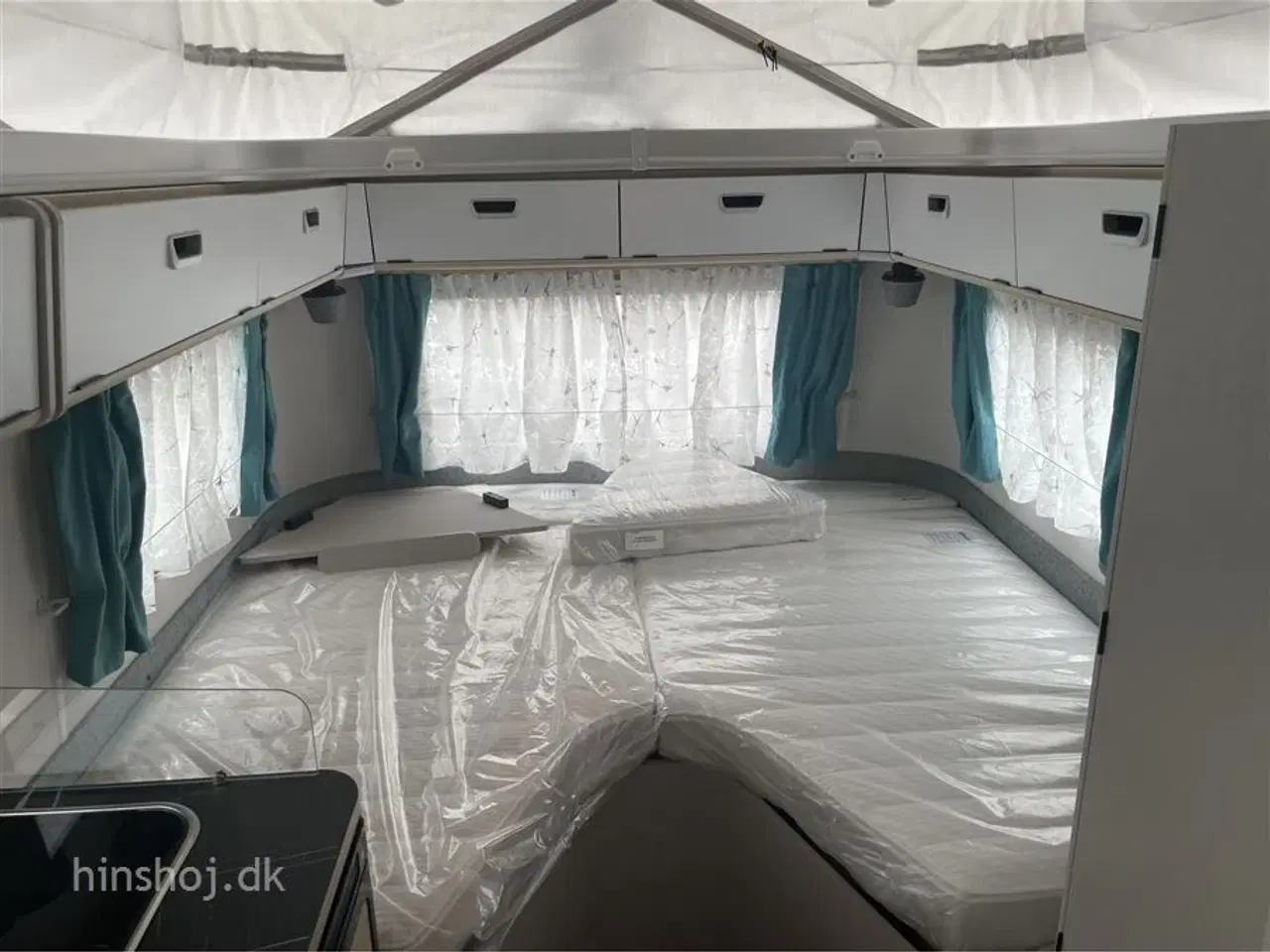 Billede 2 - 2023 - Eriba Touring 542 Urban   Lækker rejsevogn med enkelsenge fra Hinshøj Caravan