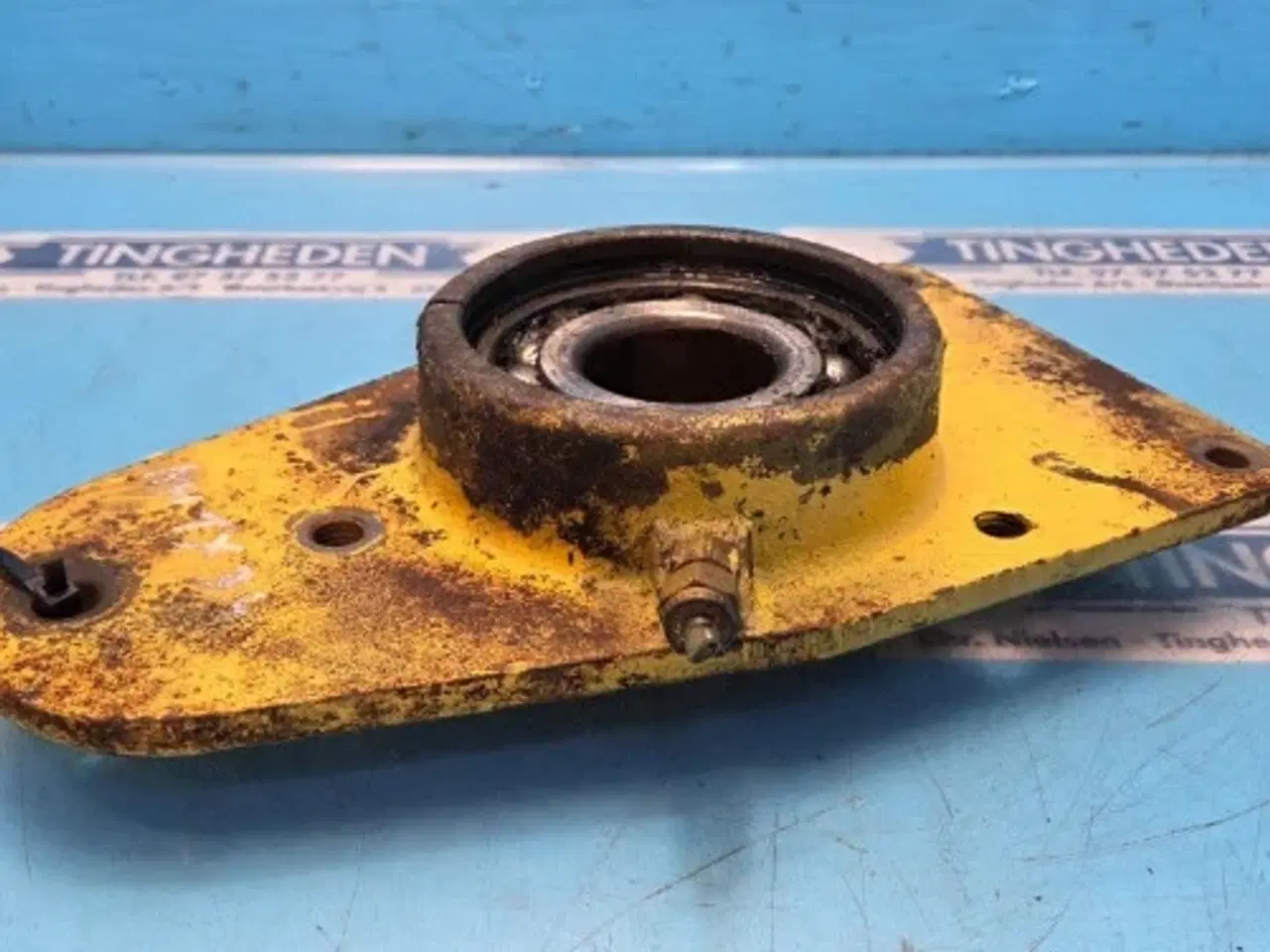 Billede 9 - New Holland TX34 Flangleje 439607