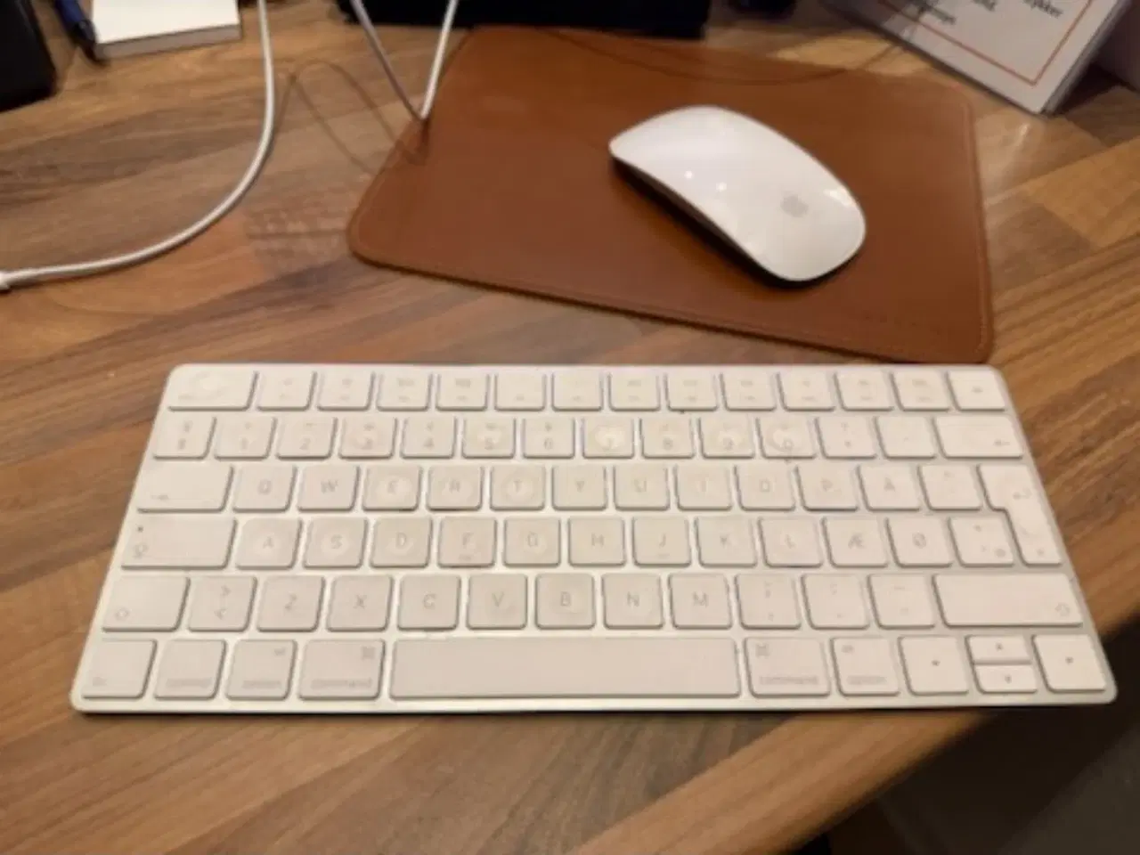 Billede 4 - Velholdt Imac med Tastatur og mus 