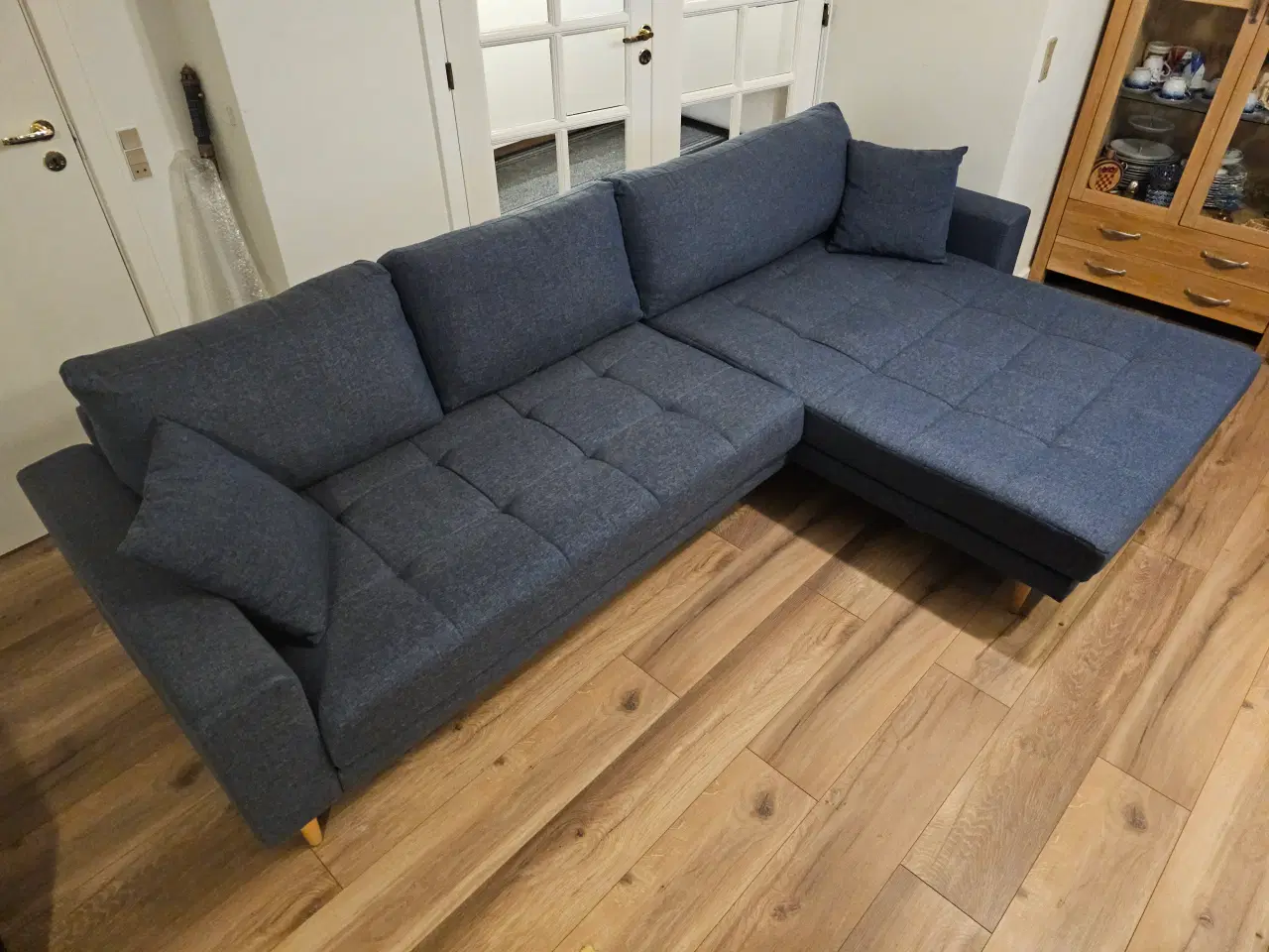 Billede 3 - Højrevendt Chaiselongsofa – God Stand