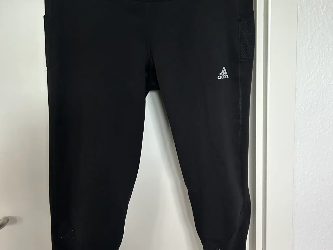 Billede 1 - Adidas løbebukser str L 