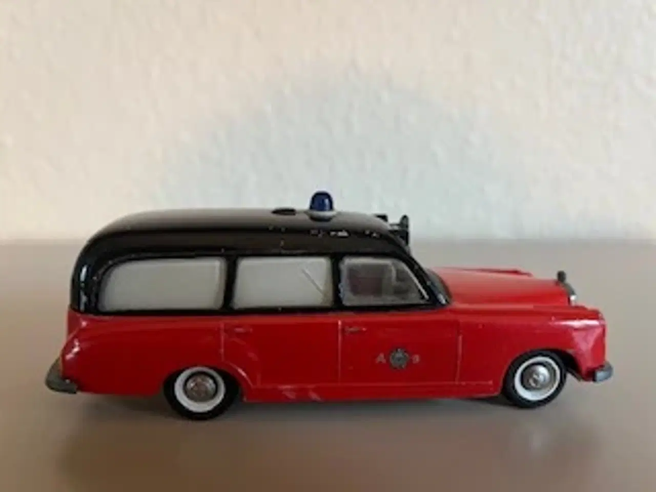 Billede 3 - Ambulance Mercedes Benz 220 s