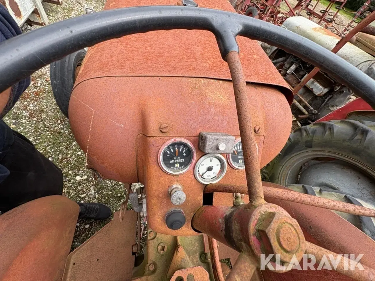 Billede 12 - Veterantraktor Farmall Fu 235