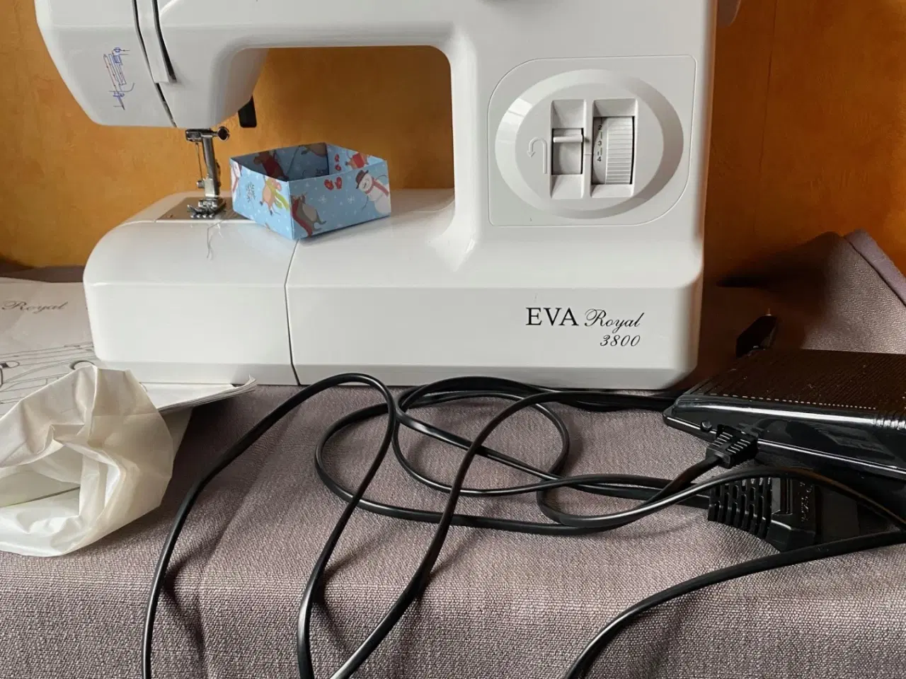 Billede 1 - Symaskine Eva Royal 3800 
