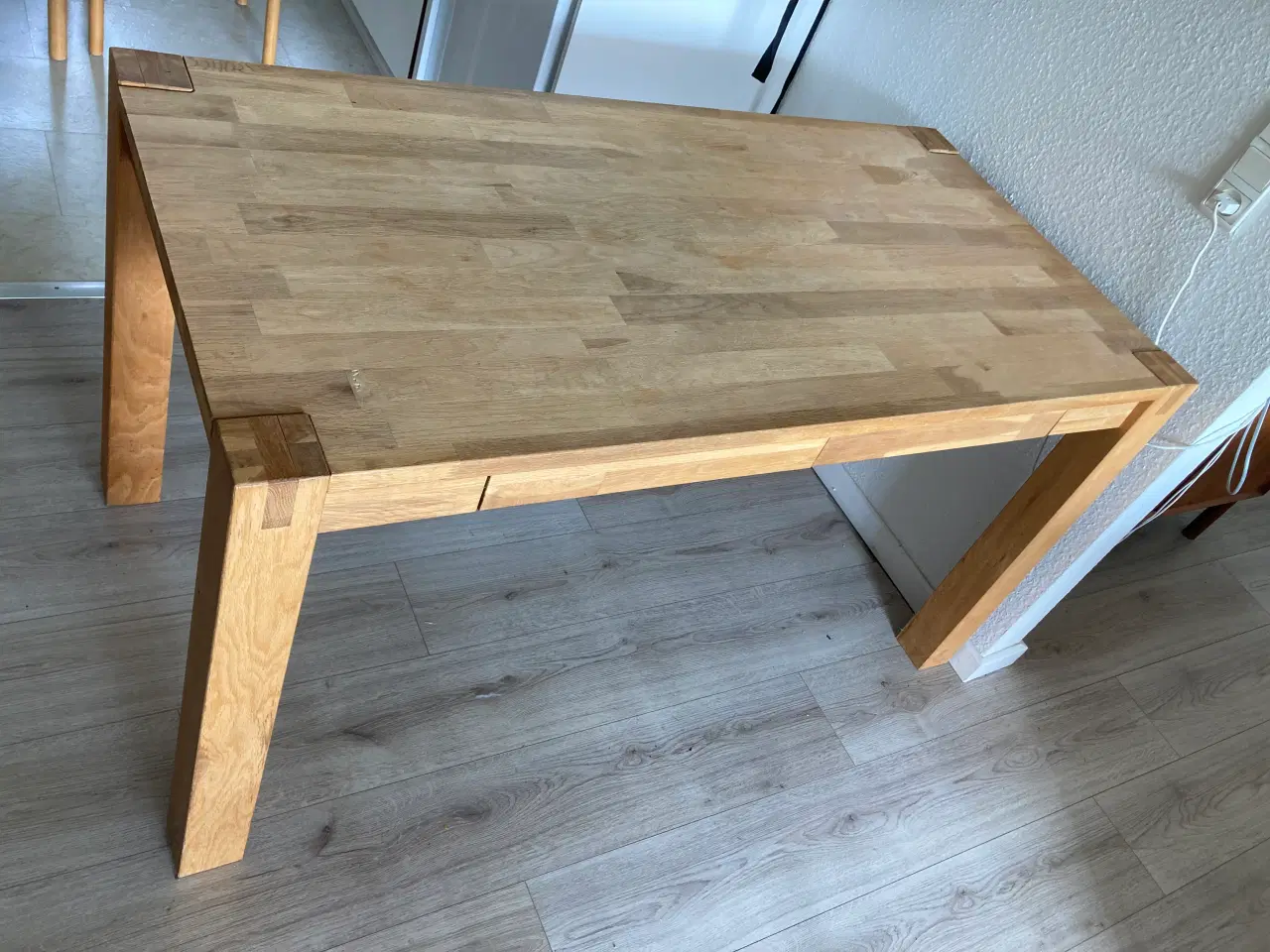 Billede 1 - Lille spisebord med to skuffer 