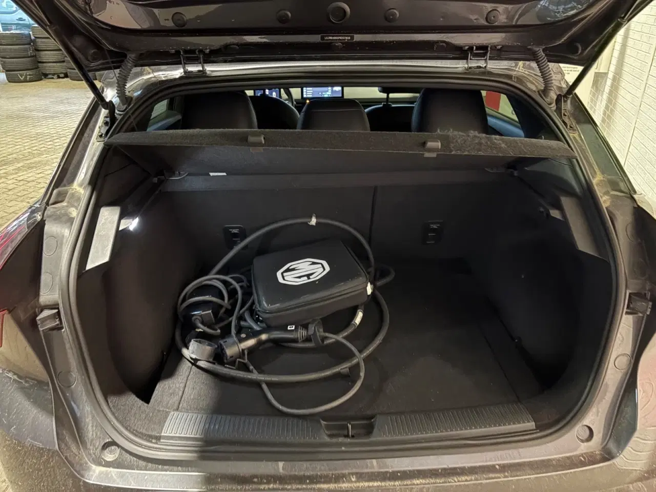 Billede 4 - MG 4 77 Luxury Extended Range