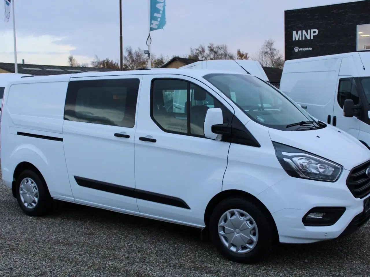 Billede 3 - Ford Transit Custom 320L 2,0 TDCi 130 Mandskabsvogn