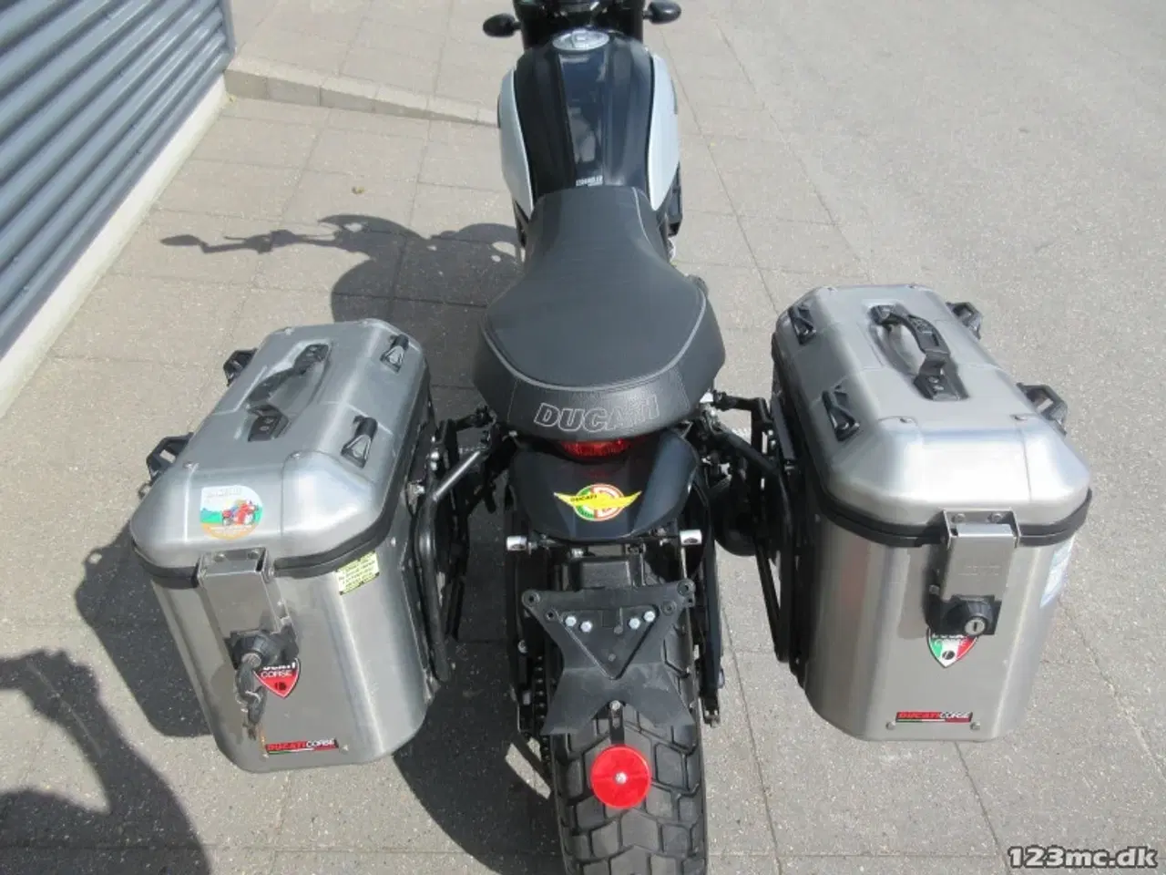 Billede 5 - Ducati Scrambler Icon Dark MC-SYD       BYTTER GERNE