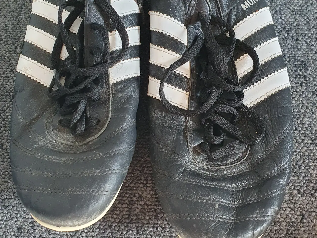 Billede 1 - Adidas fodbold støvler str 45 1/2