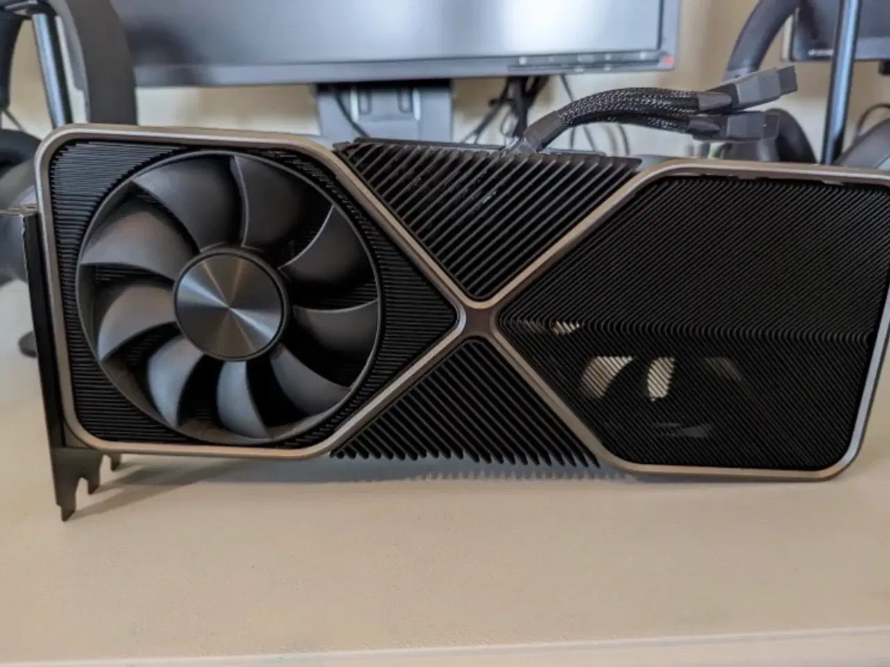 Billede 2 - RTX 3090 Founders Edition