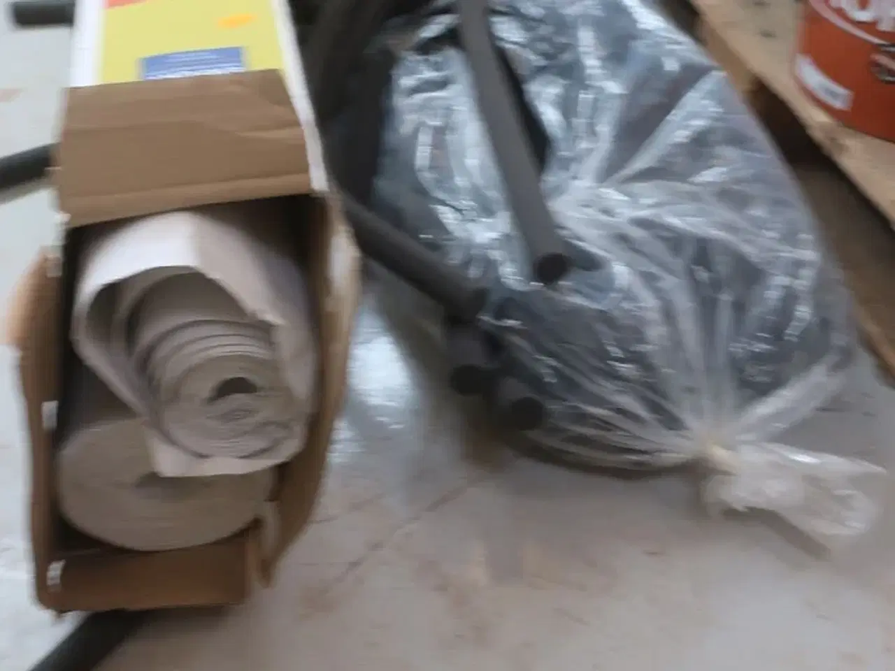 Billede 2 - Maling, fuge, bagstop m.m.