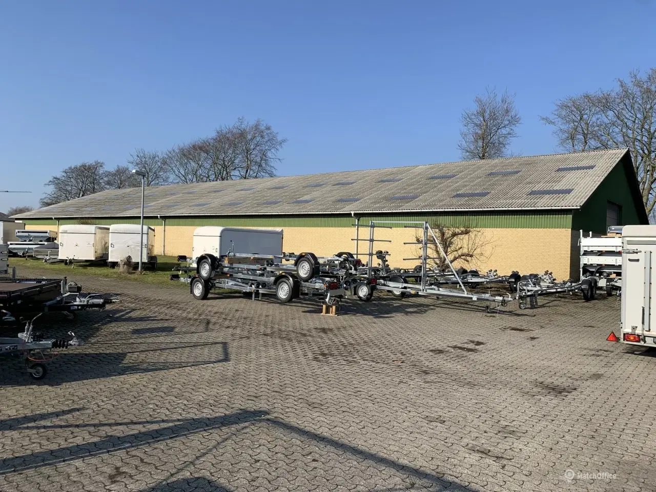 Billede 2 - Meget fin stor hal. Med fast gulv og uden søjler. med god beliggenhed