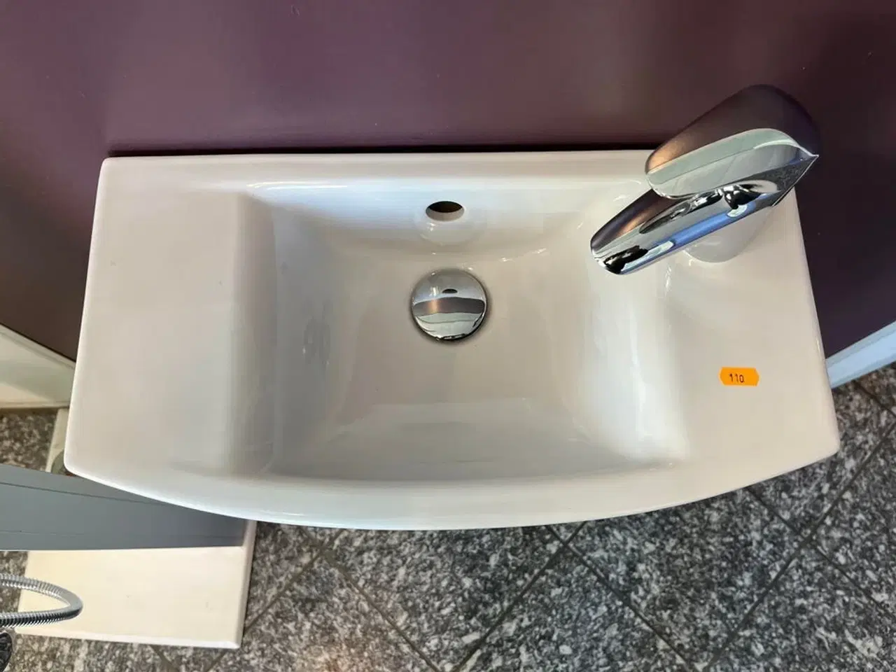 Billede 3 - Vask med skab, udstillingsmodel